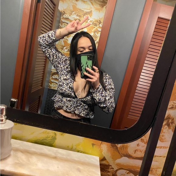 Top - Picture 1 of 8